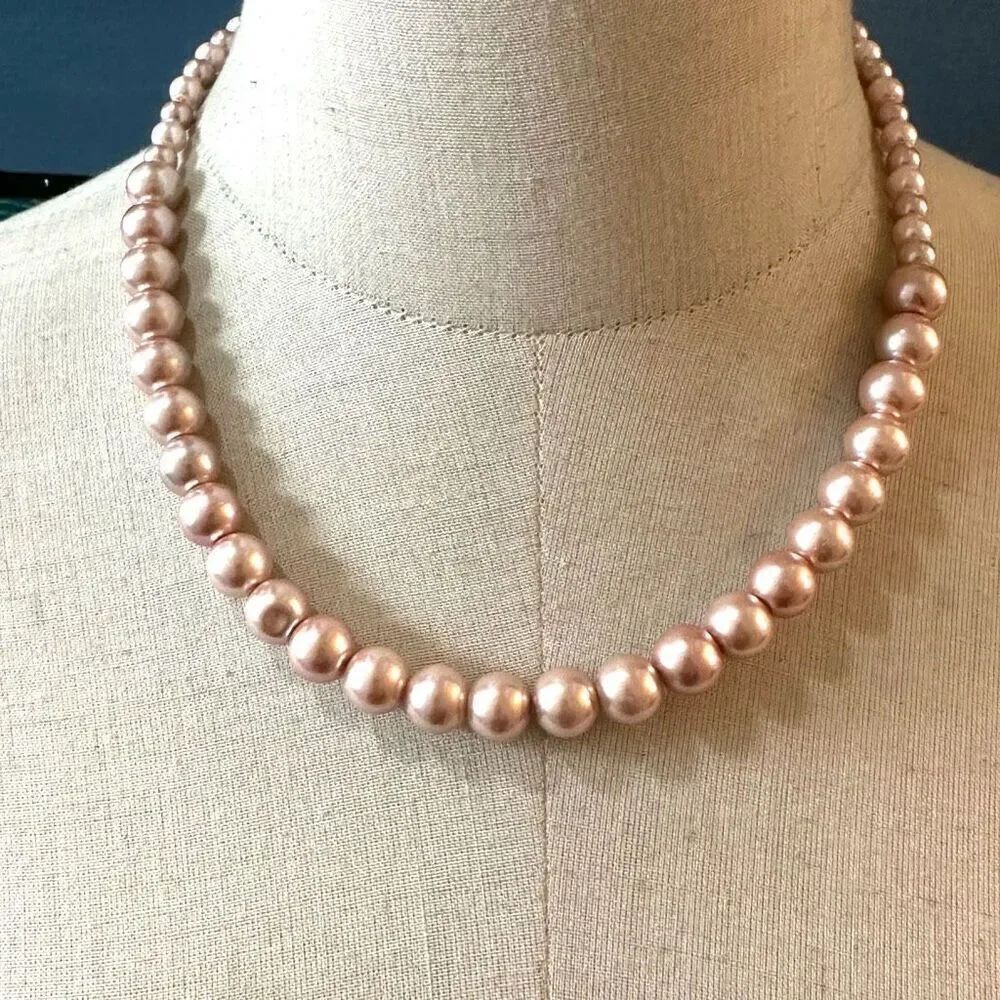 Pink pearl necklace